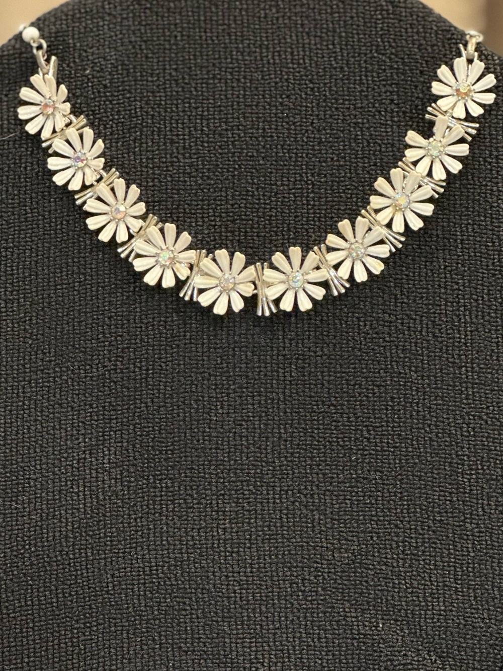 LISNER Signed Vintage Daisy Bracelet & Clip-On Earrings Set Rhinestone (1950’s)